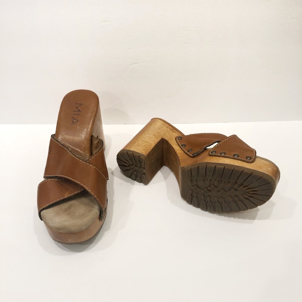 SOLD Y2K Vintage Chunky Wood Platform Sandals - Picture 4 of 5